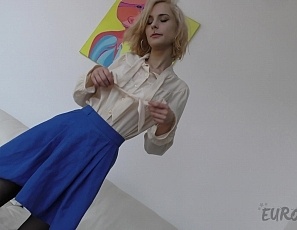011421_new_model_18yo_poppy_champagne_striptease_dancing_and_masturbation_with_the_bottle
