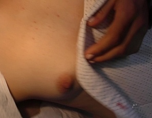 021420_pretty_new_model_rosie_masturbating_deep_in_her_hairy_pussy_with_a_vibrating_dildo_in_the_bedroom