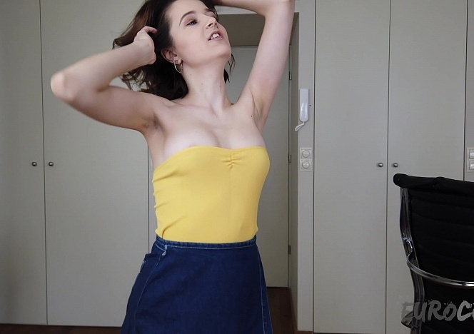 042820_pale_new_model_polyna_naked_at_home_fly_on_the_wall_voyeur_nudity