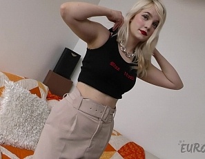 080620_pretty_blonde_18yo_kapri_nervously_gets_naked_and_masturbates_for_the_first_time_on_camera_white_casting_couch