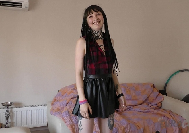 082818_fetish_tattoo_model_andy_teen_lets_camera_guy_bang_her_pussy_with_a_big_black_dildo_deep