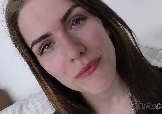 101519_fresh_face_18yo_cacao_makes_her_first_time_nude_video_on_the_white_casting_couch