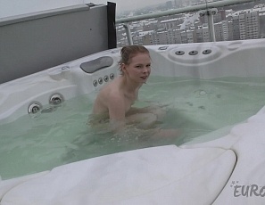 102821_little_lolly_gets_naked_in_the_snow_and_makes_snow_angel_then_masturbates_in_the_sauna_and_showers_clean