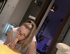 113021_hot_blonde_mia_tries_different_sized_dildos_until_she_finds_her_favorite_big_black_one_will_it_fit