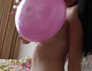 120319_hot_babe_egle_popping_balloons_while_naked