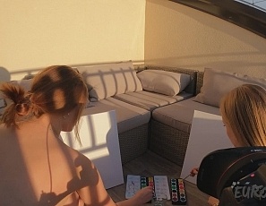 120525_creative_porn_making_art_while_nude_outdoors_kristina_with_mira