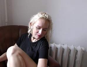 121817_hot_blonde_lucia_uses_a_big_black_dildo_in_her_unshaved_pussy_and_lets_camera_guy_helping_hand